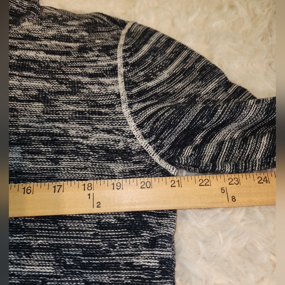 International Concepts hoodie size large - Picture 4 of 8